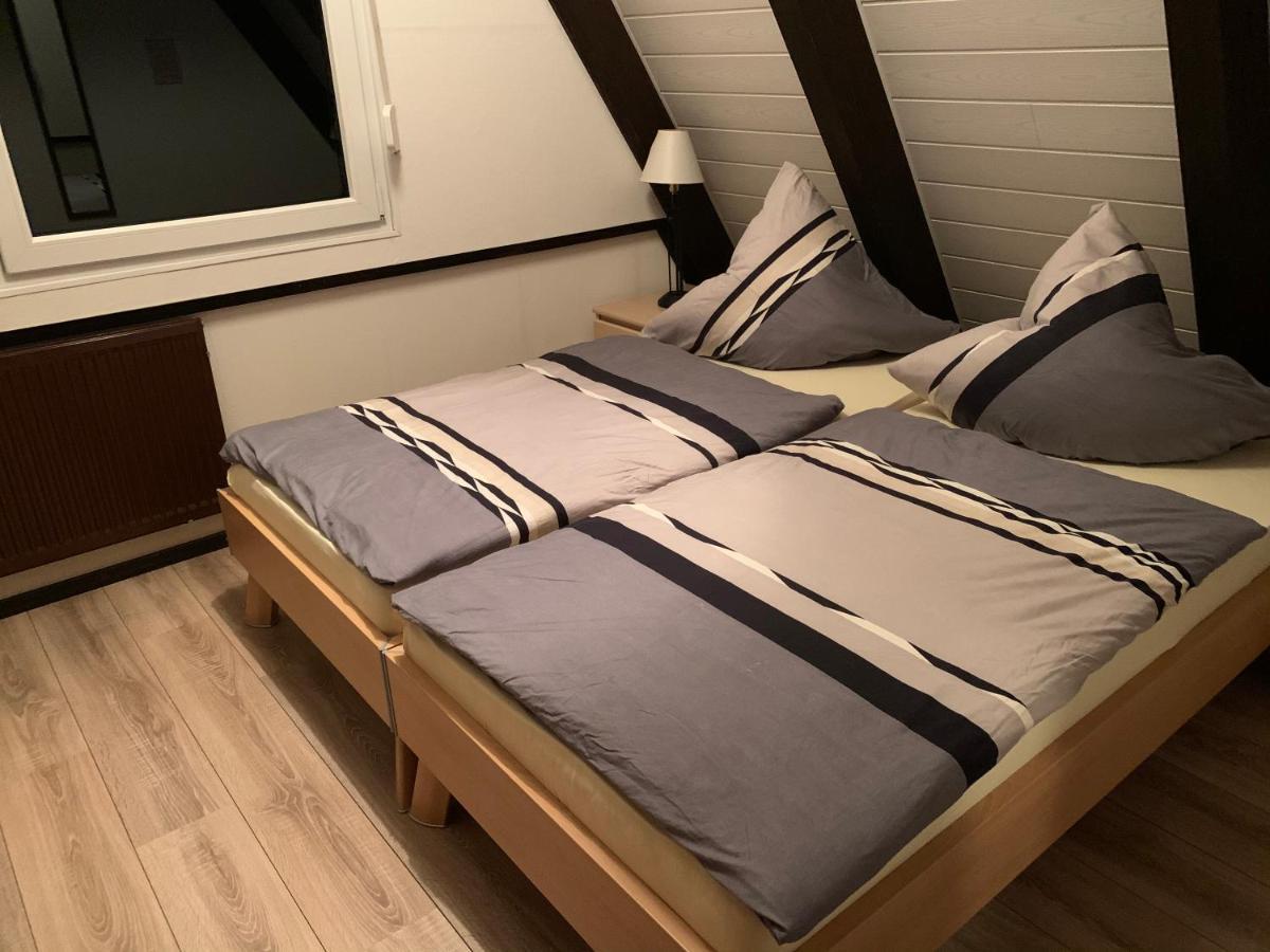 Natur Pur - Waldurlaub Im Tiny House Ronshausen Exterior photo